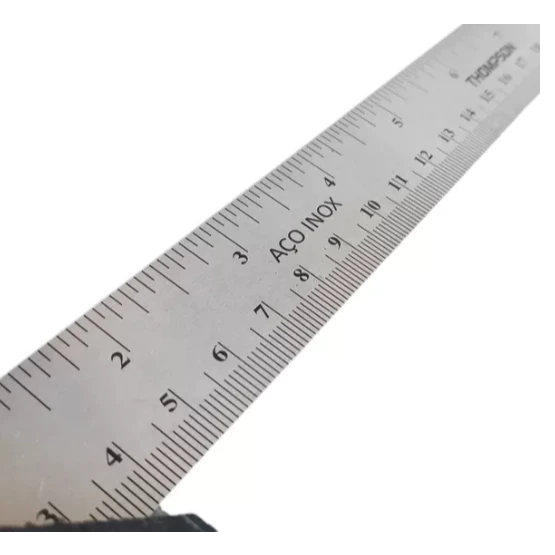 1.. Esquadro de Aço Inox com Cabo de PVC 12" 30 cm Thompson - Imagem 3
